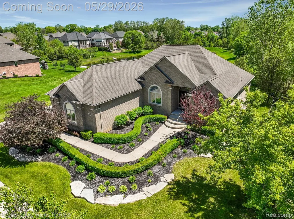 55490 Whispering Hills Drive Shelby Charter Township MI 48316