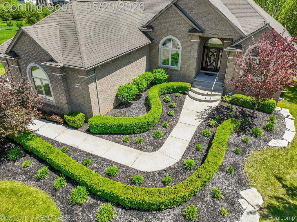 55490 Whispering Hills Drive Shelby Charter Township MI 48316