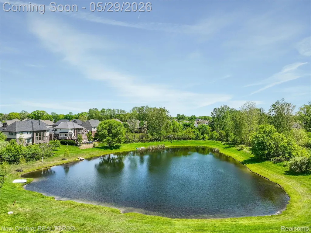 55490 Whispering Hills Drive Shelby Charter Township MI 48316