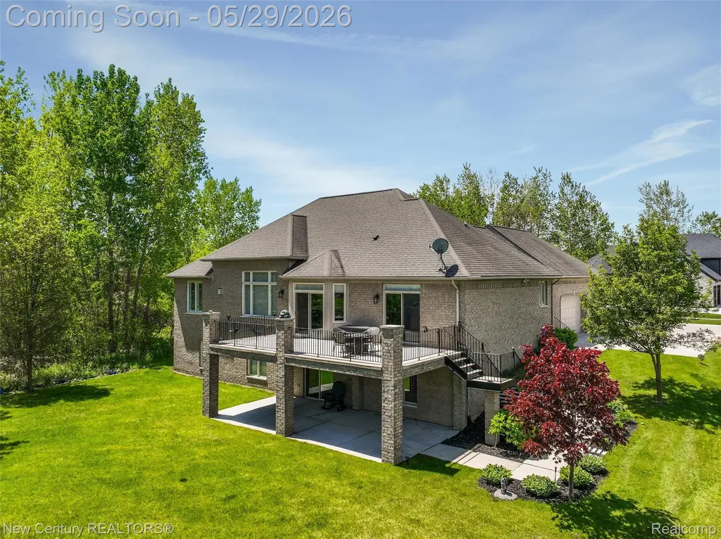 55490 Whispering Hills Drive Shelby Charter Township MI 48316