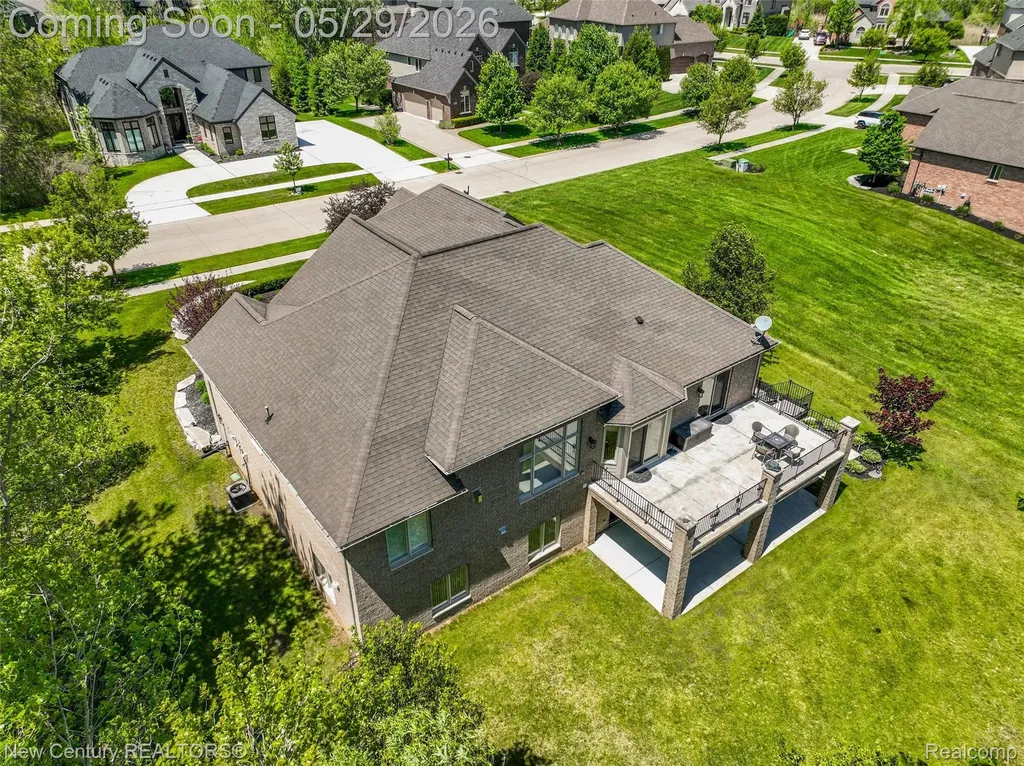 55490 Whispering Hills Drive Shelby Charter Township MI 48316