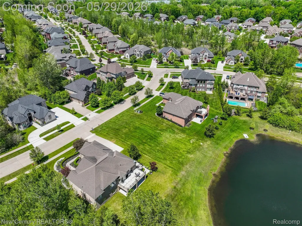 55490 Whispering Hills Drive Shelby Charter Township MI 48316
