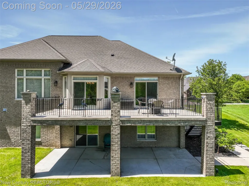 55490 Whispering Hills Drive Shelby Charter Township MI 48316