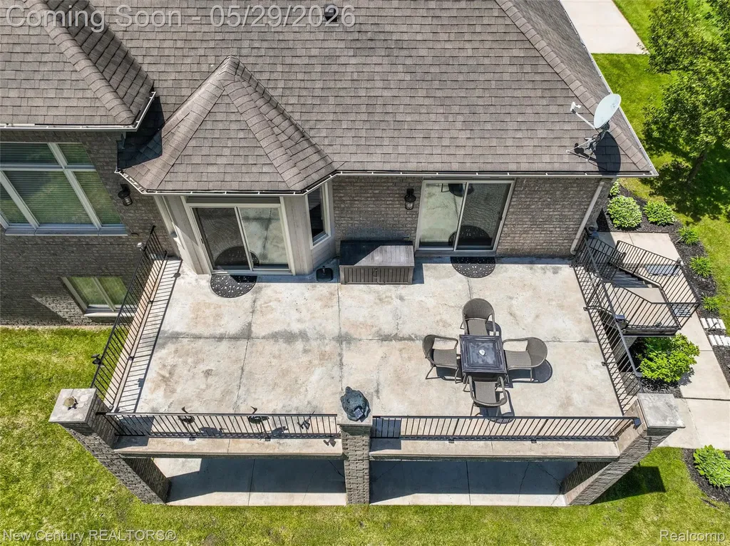 55490 Whispering Hills Drive Shelby Charter Township MI 48316