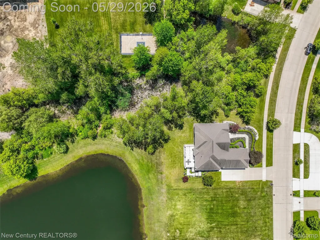 55490 Whispering Hills Drive Shelby Charter Township MI 48316