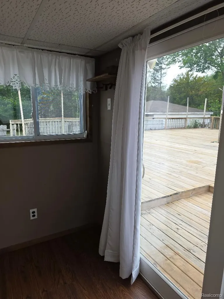 31410 Parkwood Street Westland City MI 48186