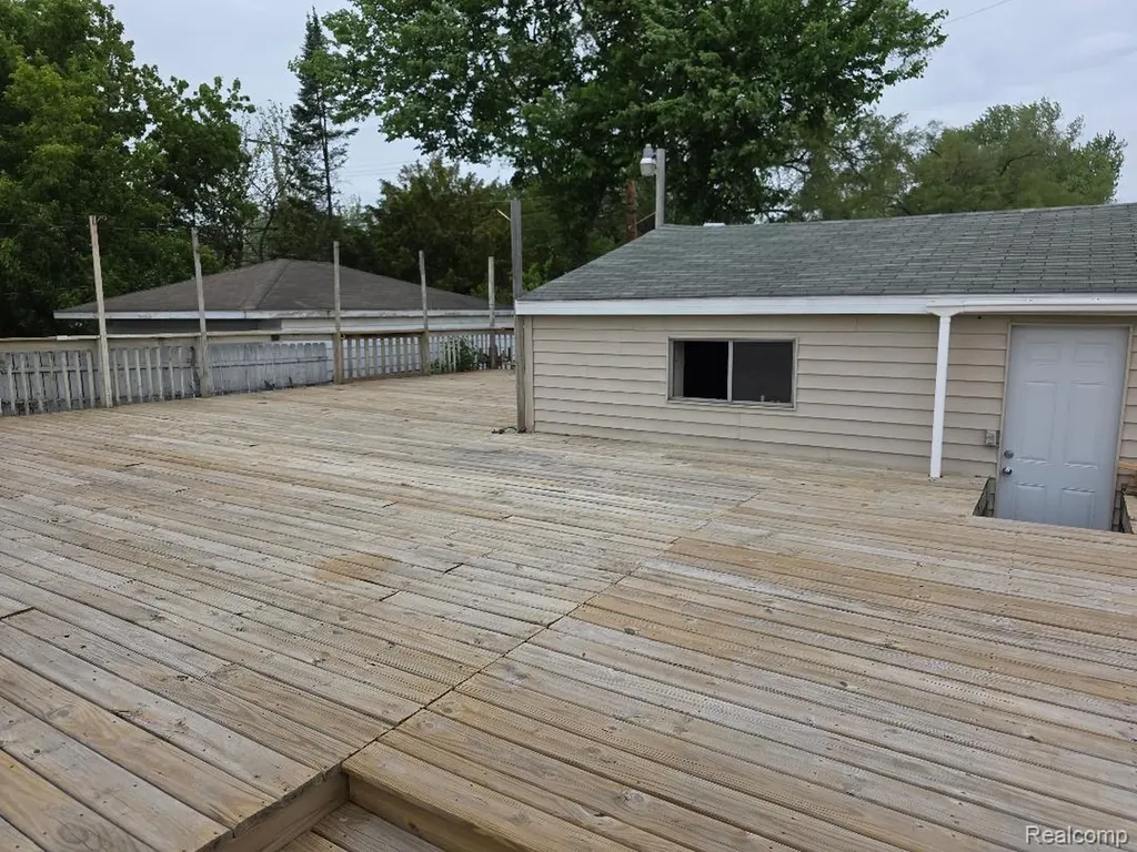 31410 Parkwood Street Westland City MI 48186
