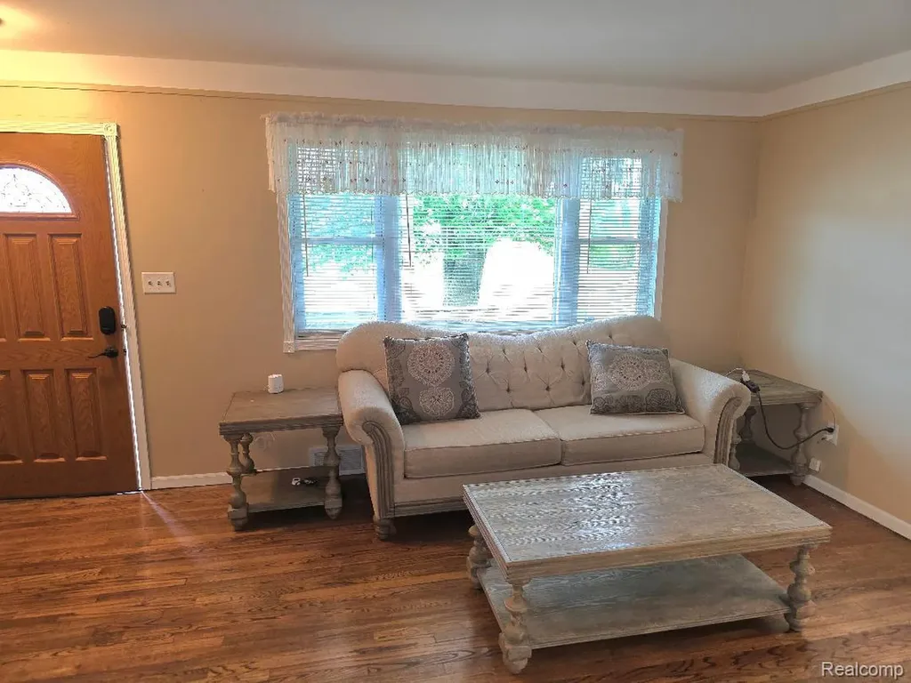 31410 Parkwood Street Westland City MI 48186