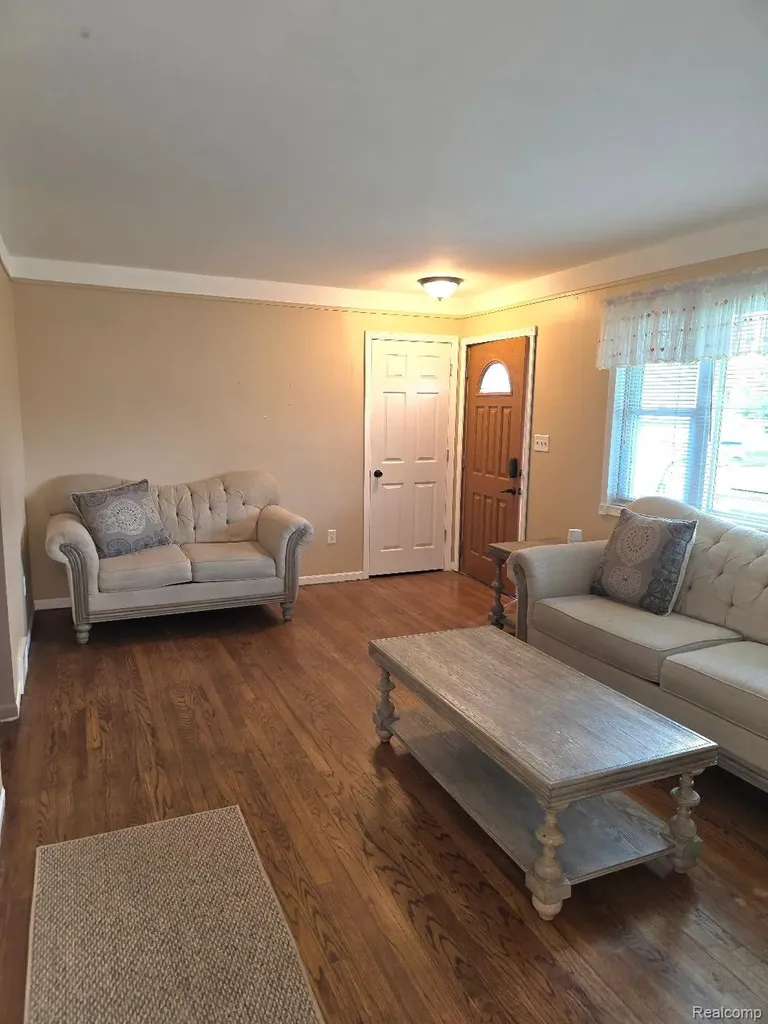 31410 Parkwood Street Westland City MI 48186