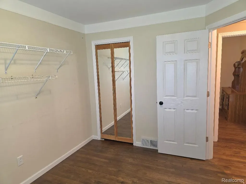 31410 Parkwood Street Westland City MI 48186