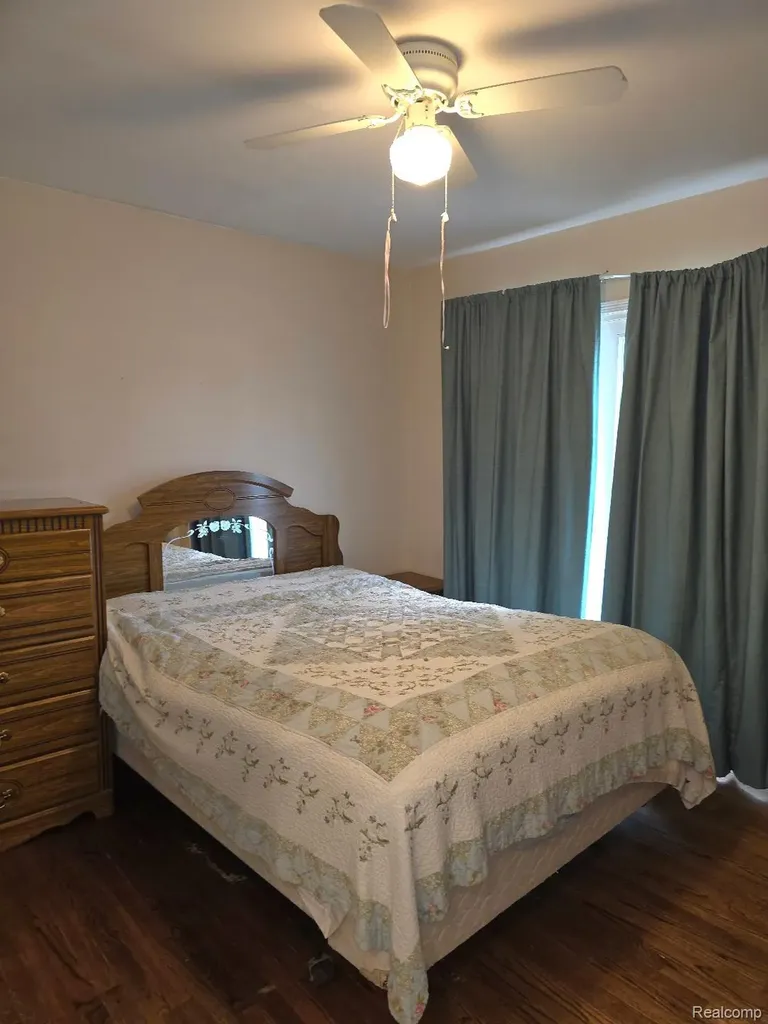 31410 Parkwood Street Westland City MI 48186