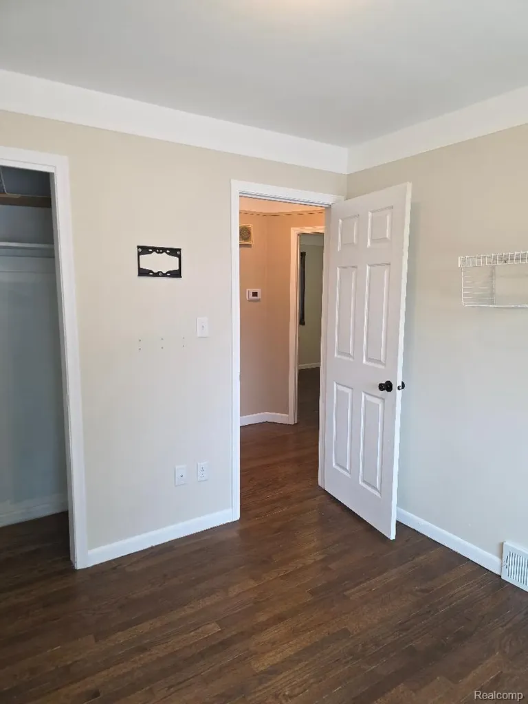 31410 Parkwood Street Westland City MI 48186