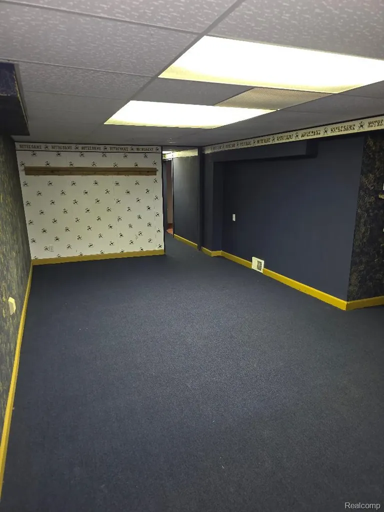 31410 Parkwood Street Westland City MI 48186