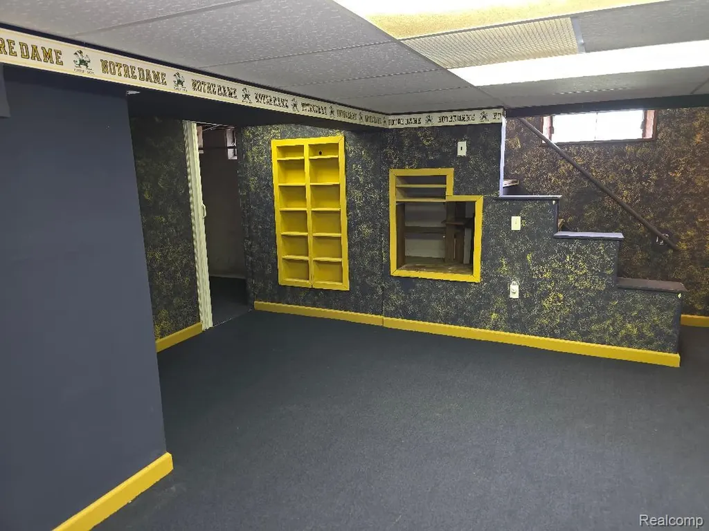 31410 Parkwood Street Westland City MI 48186