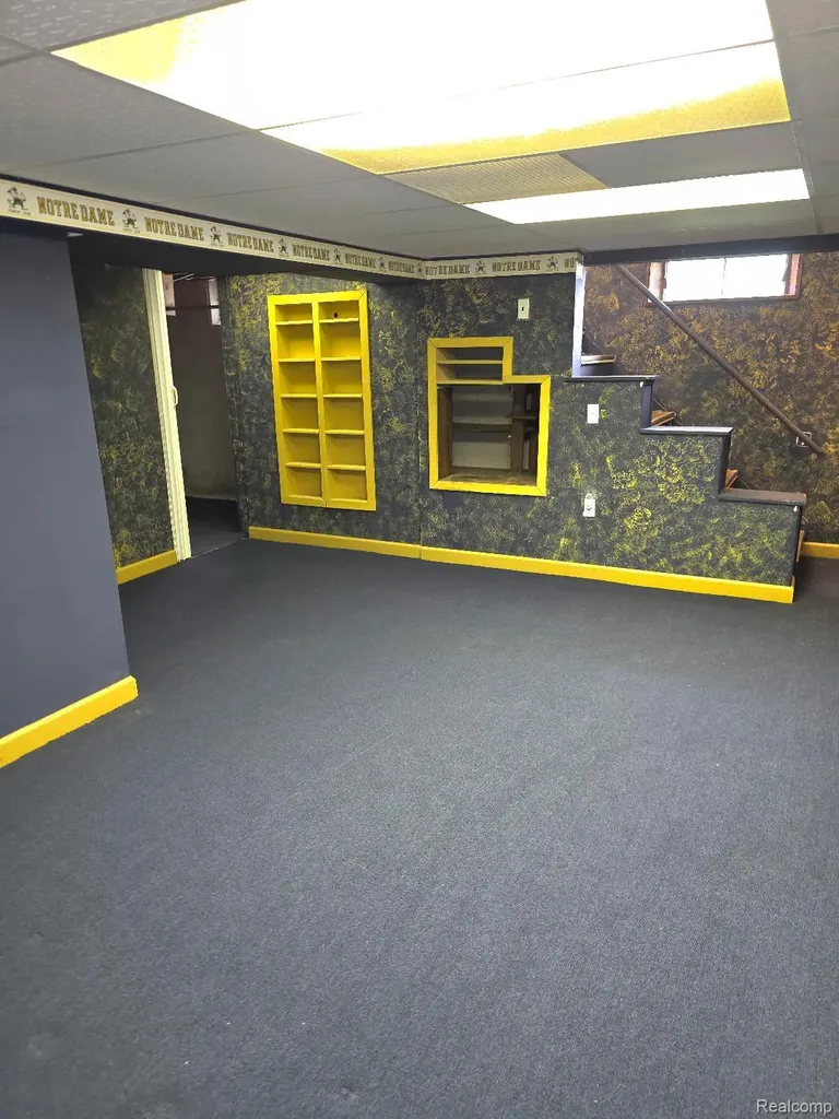 31410 Parkwood Street Westland City MI 48186