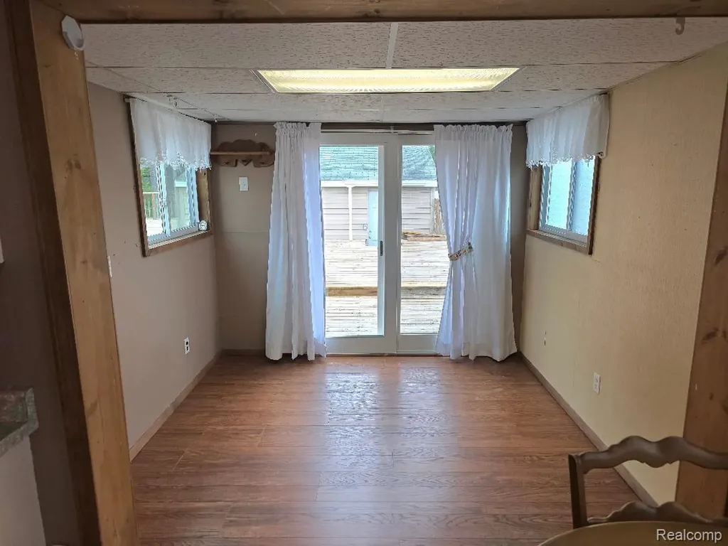 31410 Parkwood Street Westland City MI 48186