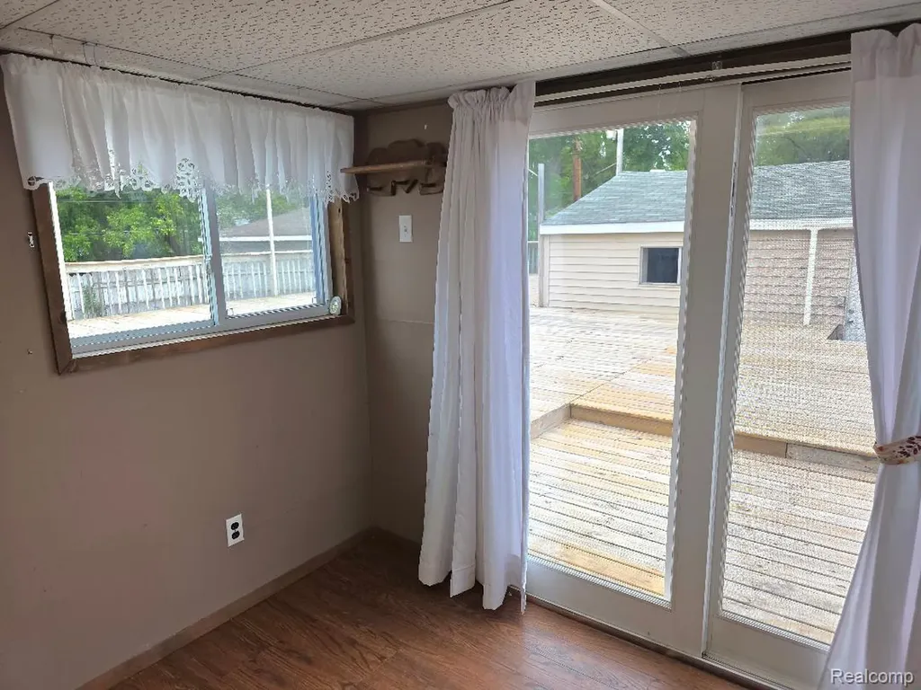 31410 Parkwood Street Westland City MI 48186