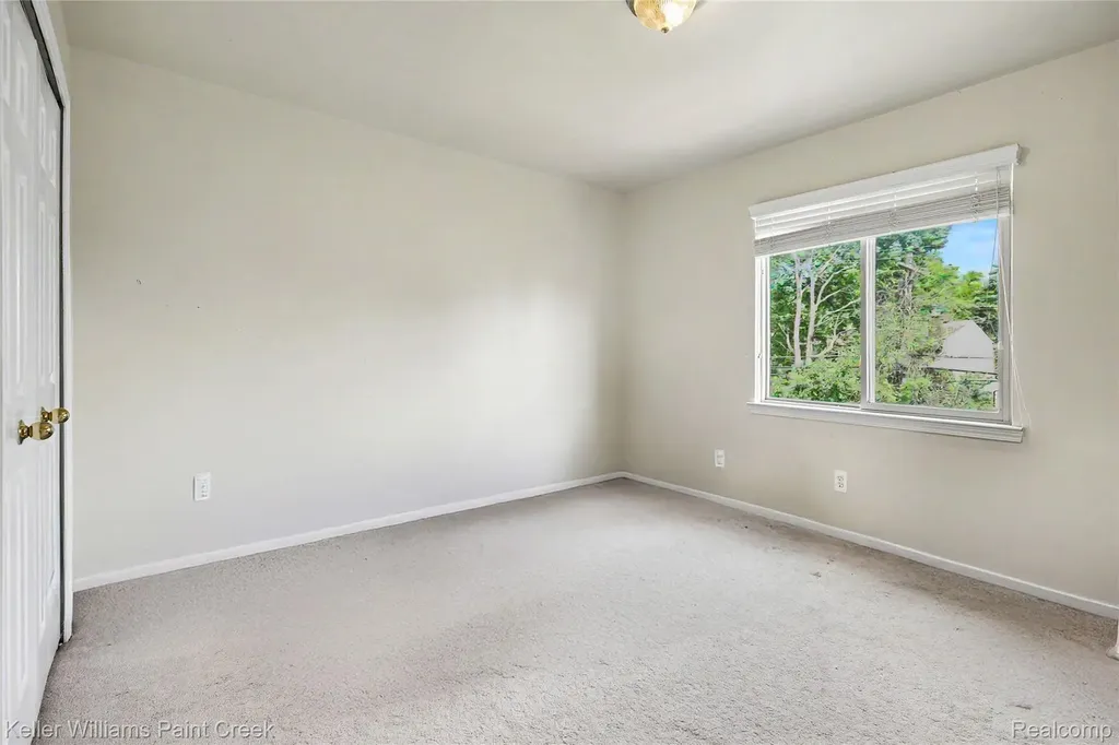 33180 Glengary Court Sterling Heights City MI 48310