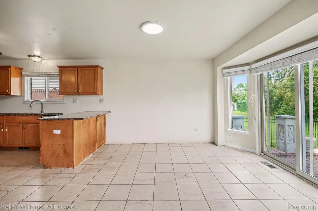 33180 Glengary Court Sterling Heights City MI 48310