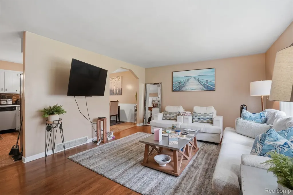 2478 Hiller Road West Bloomfield Charter Township MI 48324