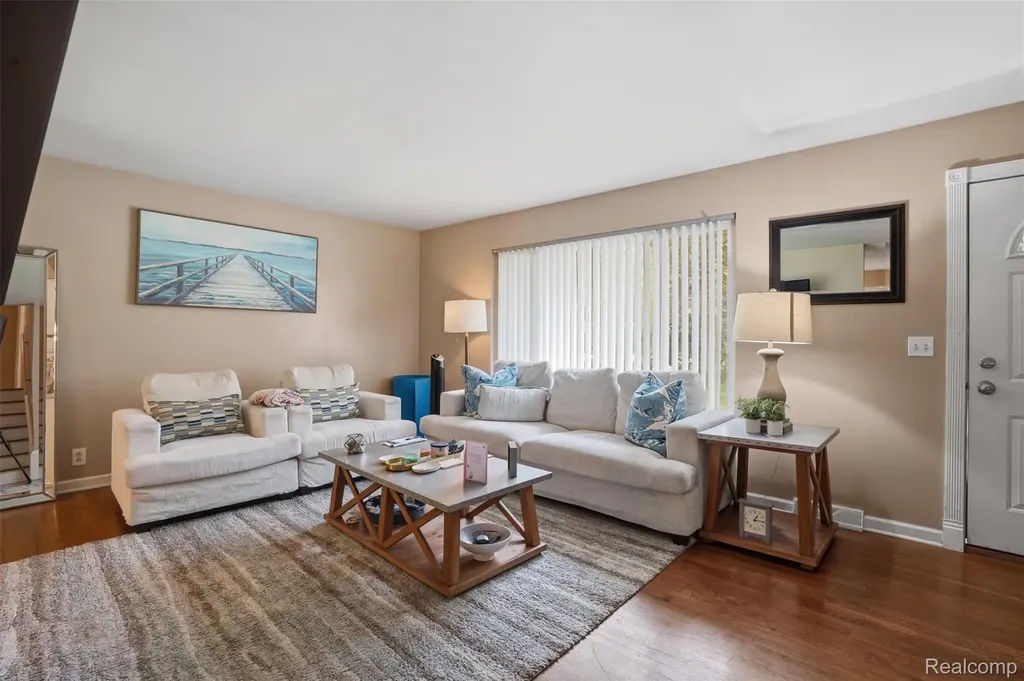 2478 Hiller Road West Bloomfield Charter Township MI 48324