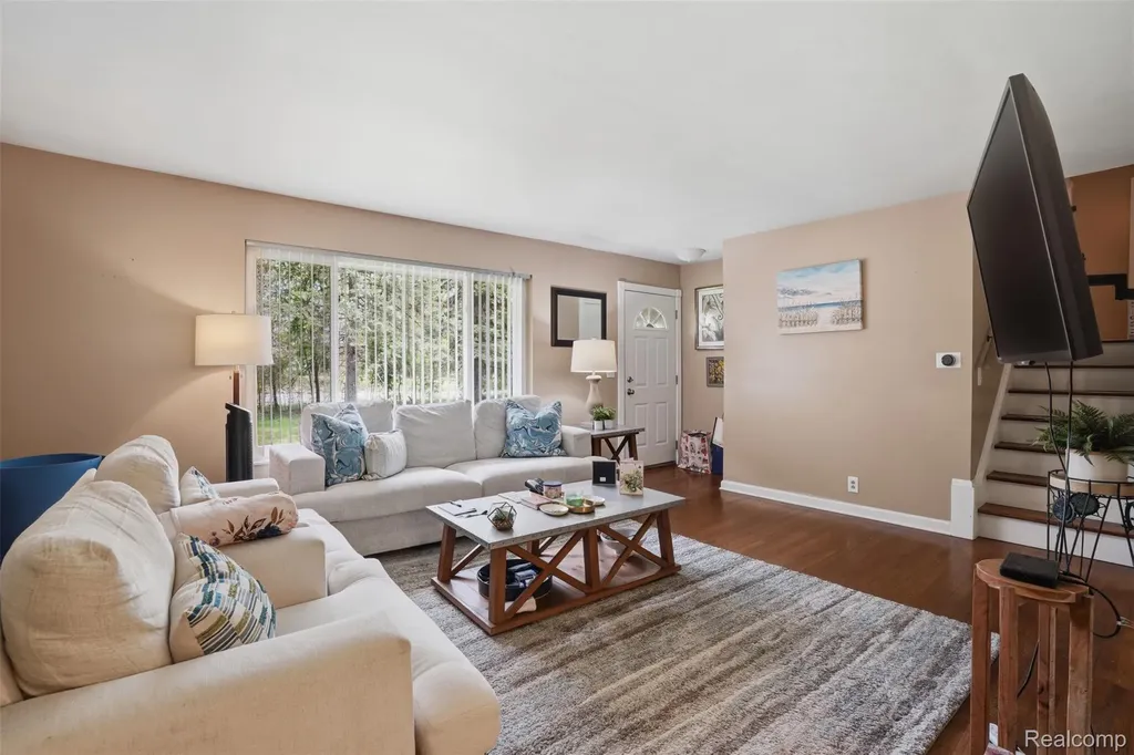 2478 Hiller Road West Bloomfield Charter Township MI 48324