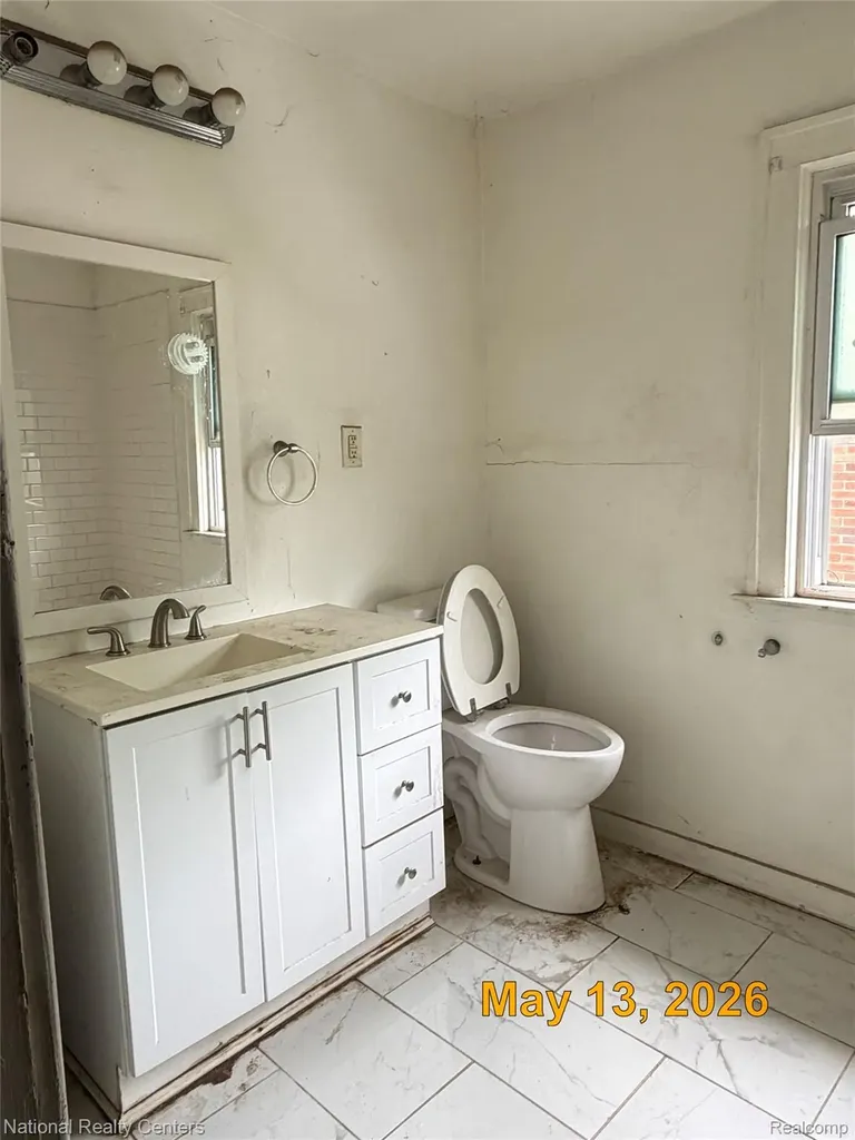 12631 Wilshire Drive Detroit City MI 48213