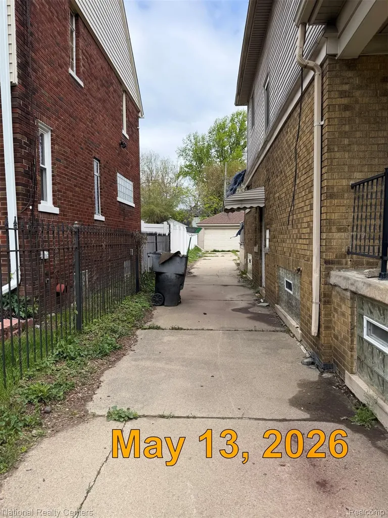 12631 Wilshire Drive Detroit City MI 48213