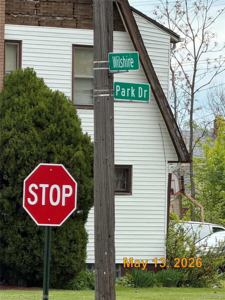 12631 Wilshire Drive Detroit City MI 48213