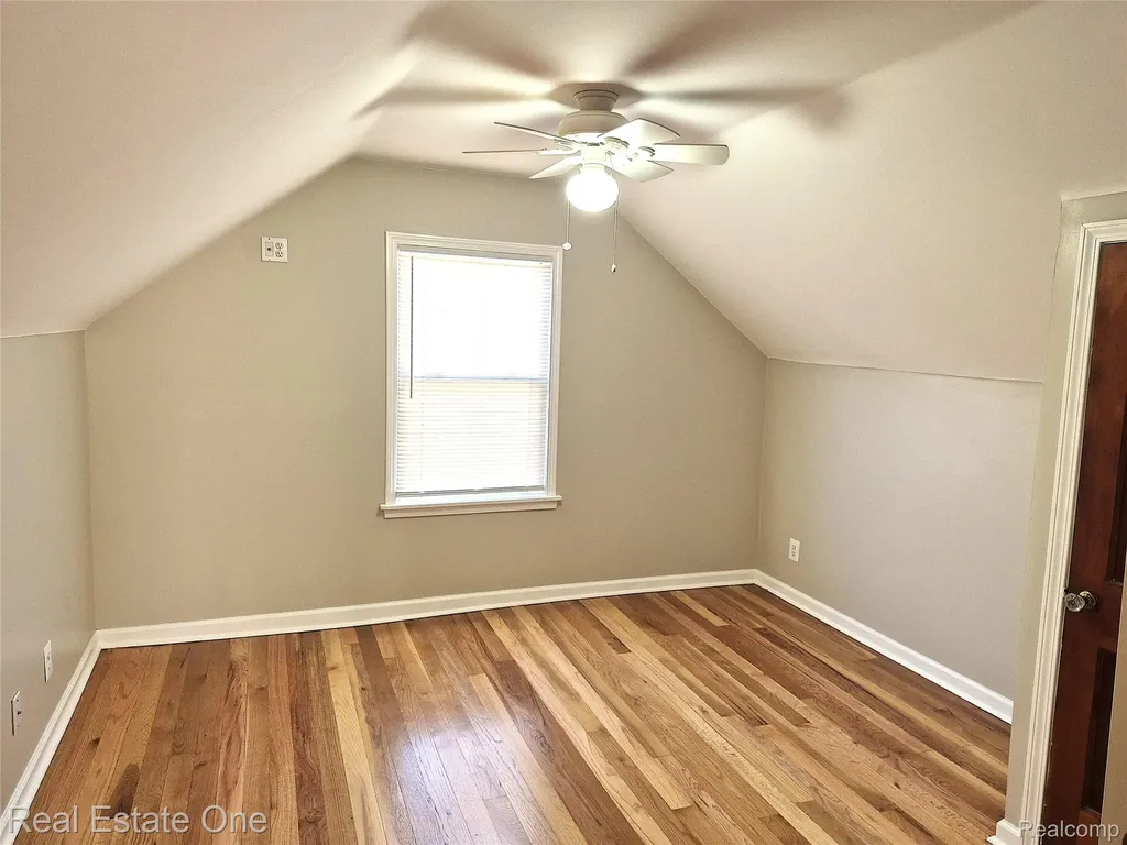 1069 Mulberry Street Wyandotte City MI 48192