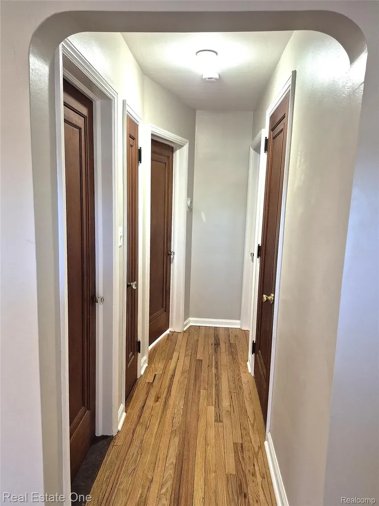 1069 Mulberry Street Wyandotte City MI 48192