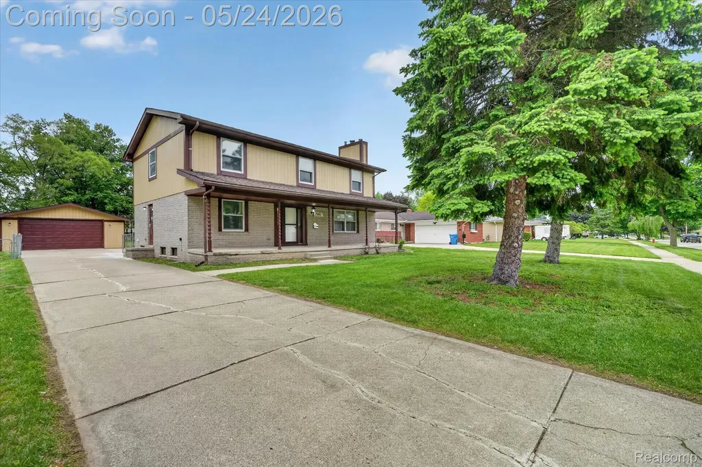 25852 Curie Avenue Warren City MI 48091