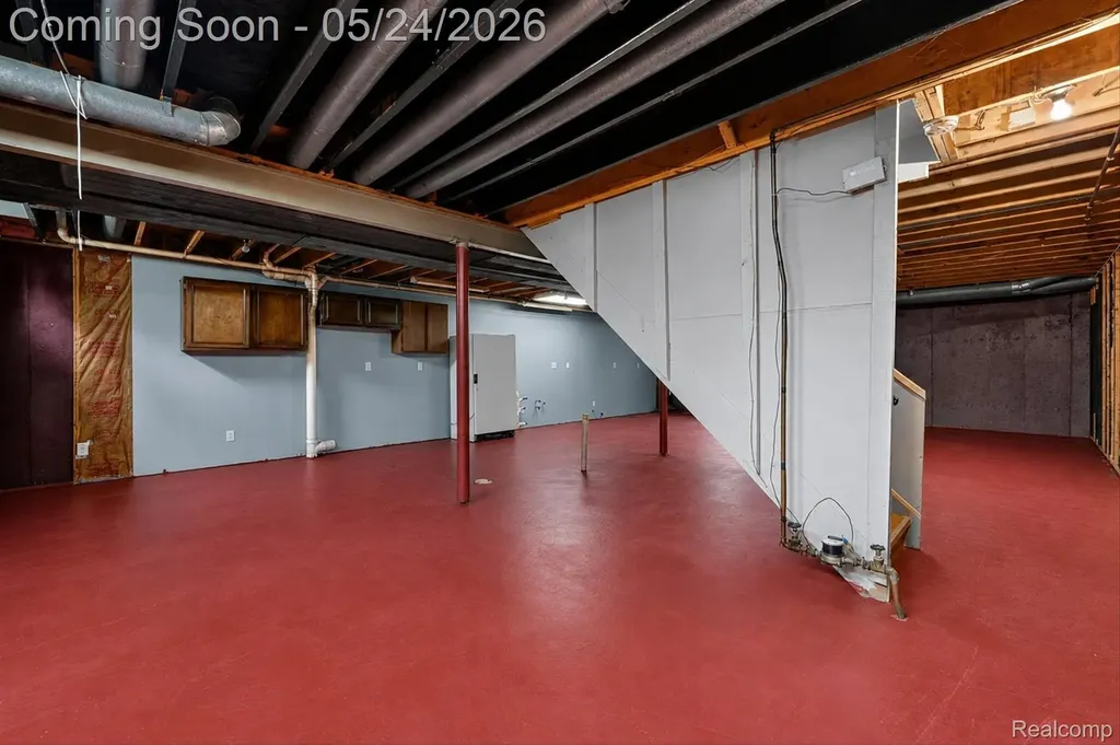 25852 Curie Avenue Warren City MI 48091