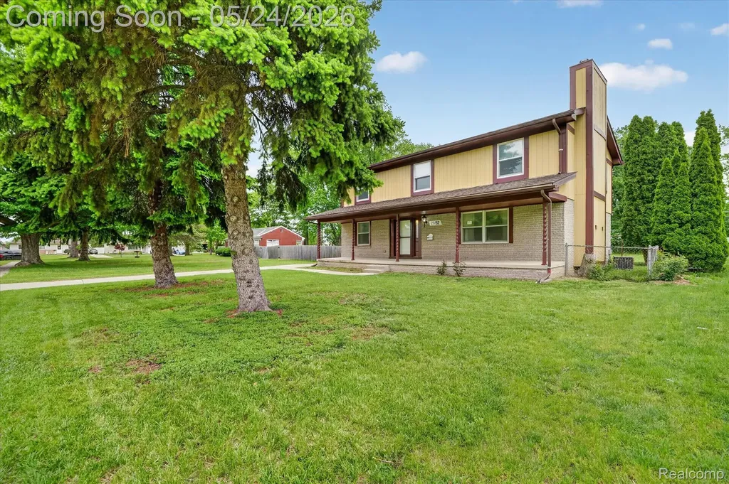 25852 Curie Avenue Warren City MI 48091