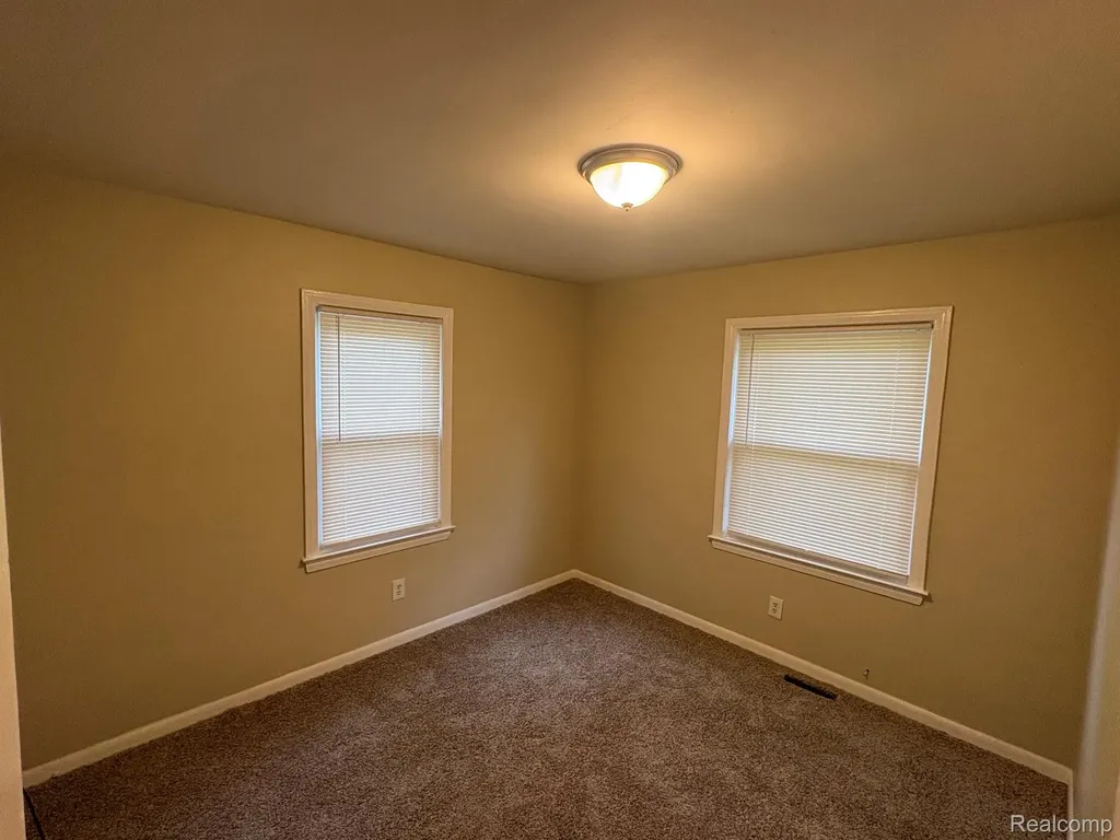 22517 Berg Road Southfield City MI 48033
