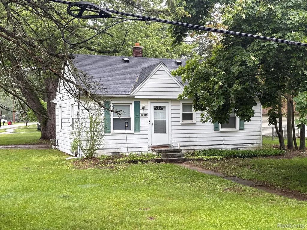 22517 Berg Road Southfield City MI 48033