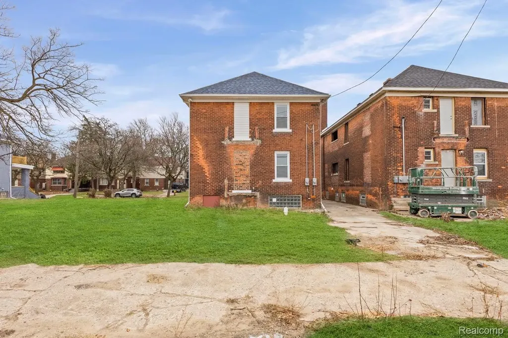 3450 Edison Street Detroit City MI 48206