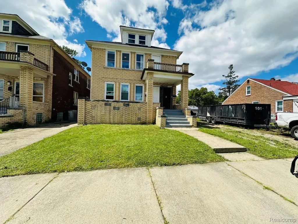 4215 Dickerson Street Detroit City MI 48215