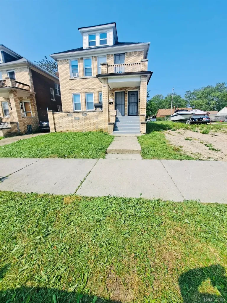 4215 Dickerson Street Detroit City MI 48215