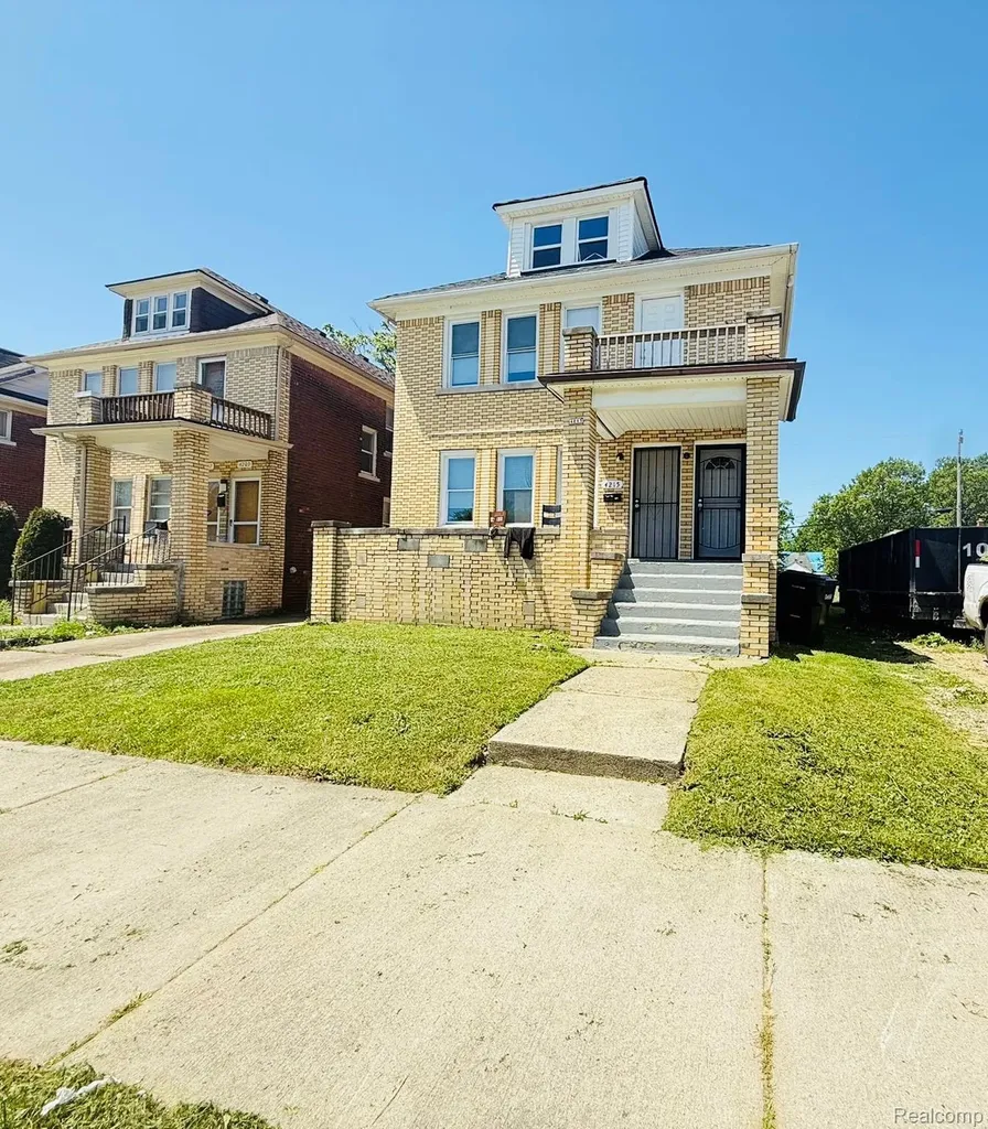 4215 Dickerson Street Detroit City MI 48215