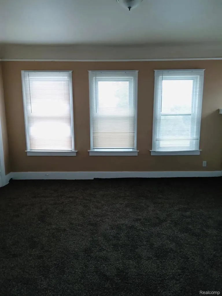 4215 Dickerson Street Detroit City MI 48215