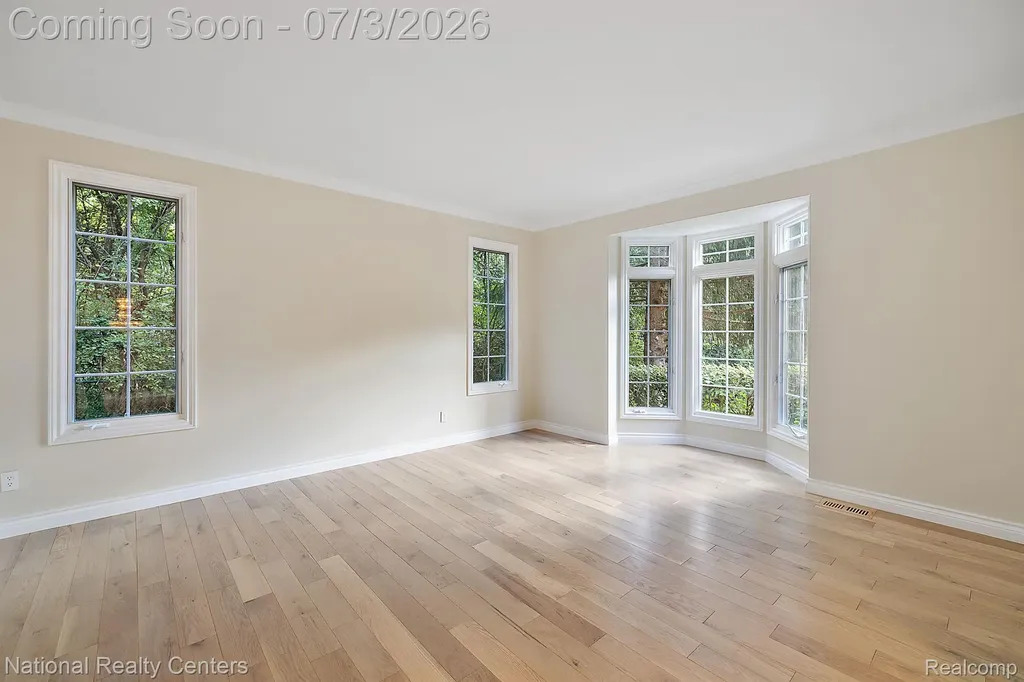 30055 Forest Drive Franklin Village MI 48025