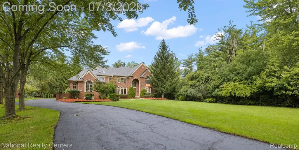 30055 Forest Drive Franklin Village MI 48025