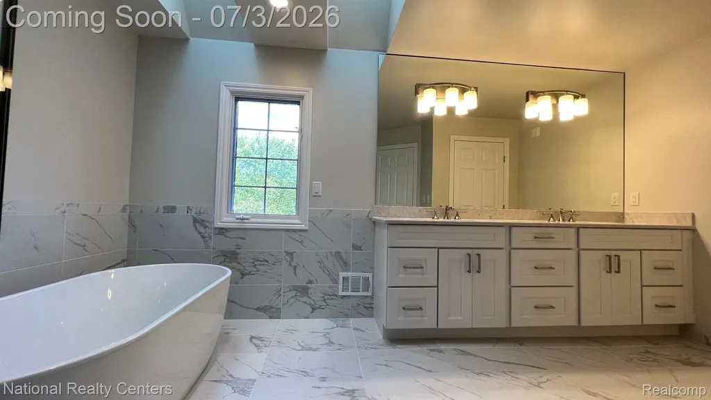 30055 Forest Drive Franklin Village MI 48025