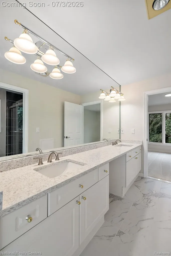 30055 Forest Drive Franklin Village MI 48025