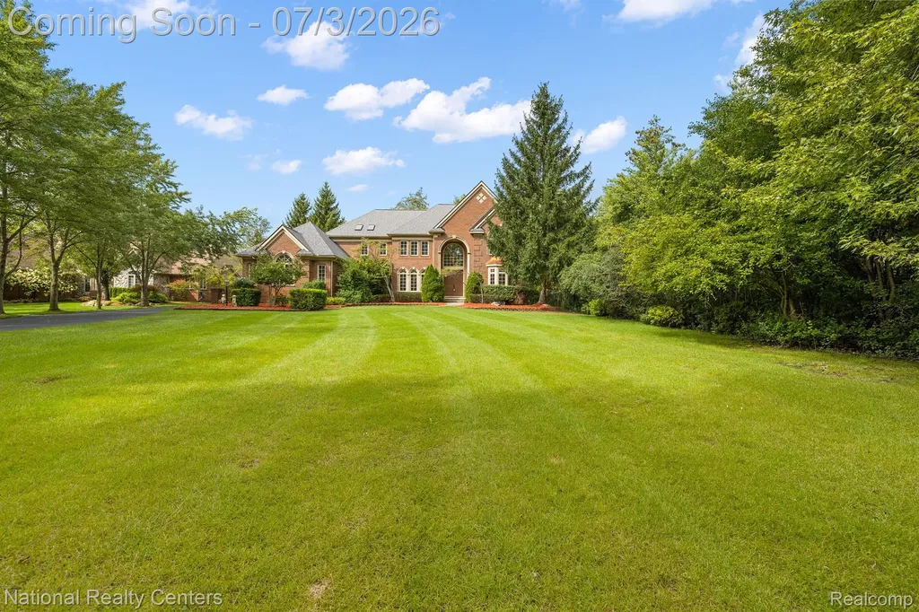 30055 Forest Drive Franklin Village MI 48025
