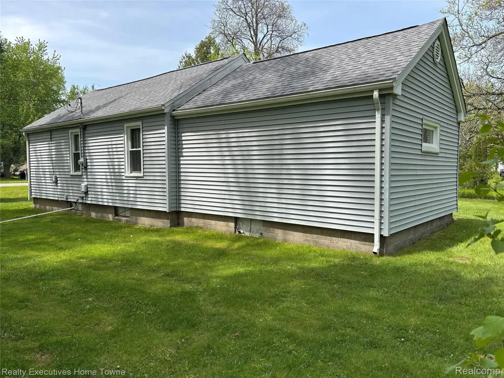 1782 Maple Road Kimball Township MI 48074