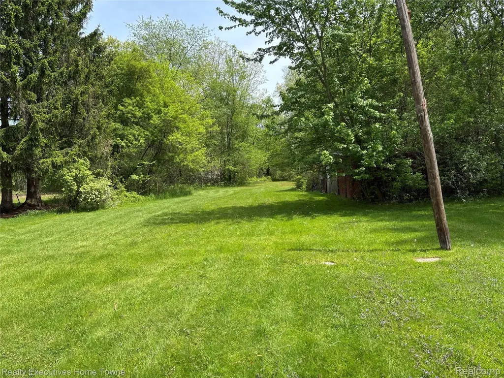 1782 Maple Road Kimball Township MI 48074
