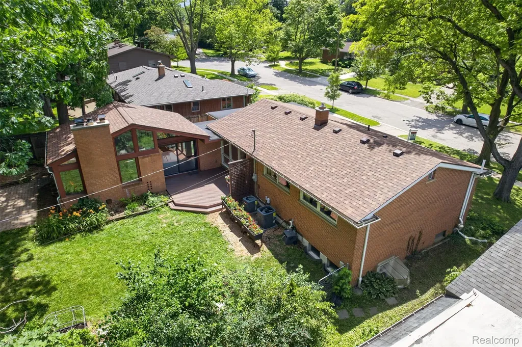 921 Raymond Street Ann Arbor City MI 48103