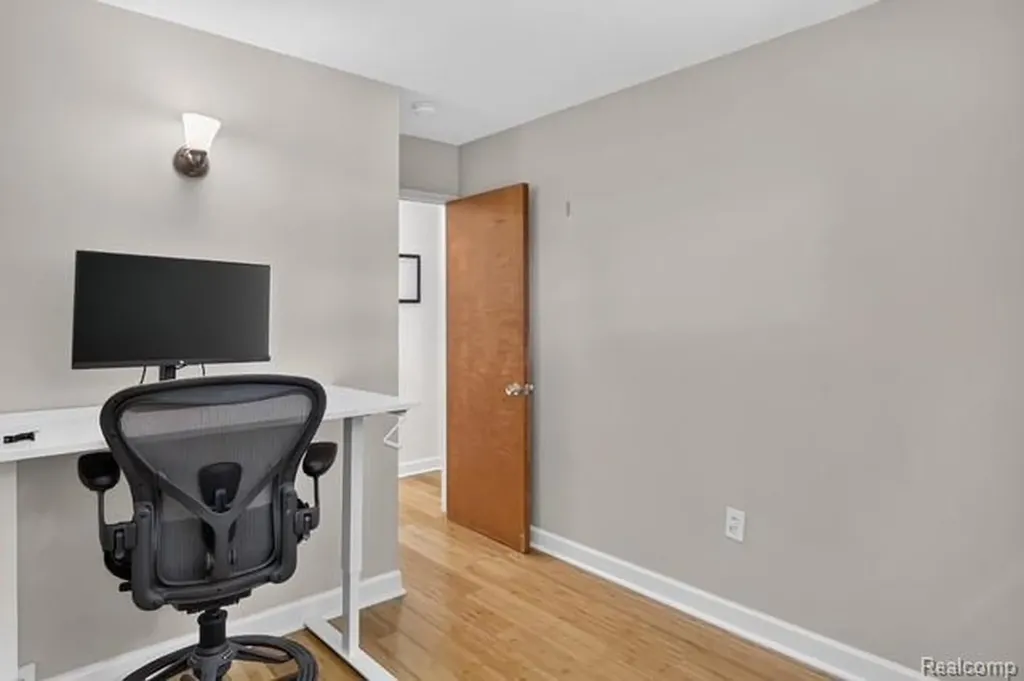 921 Raymond Street Ann Arbor City MI 48103